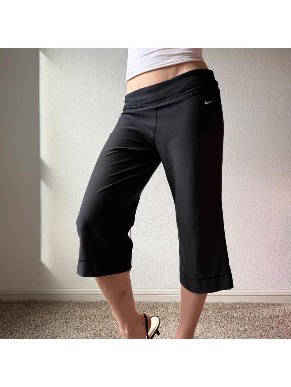 Vintage y2k Nike low rise wide leg flare black cropped athletic wear capris